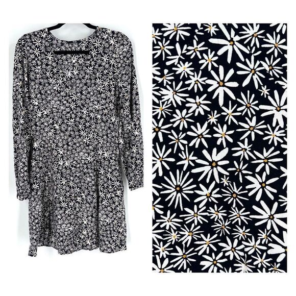 Uniqlo micro Daisy Flower Print Long Sleeve Mini Dress Black White Size Small - Picture 1 of 11